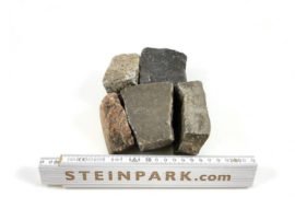 Gebrauchtes Kalkstein Mosaikpflaster 3-5 cm unregelmäßig grau-bunt Gebrauchtes Kalkstein Mosaikpflaster 3-5 cm unregelmäßig grau-bunt