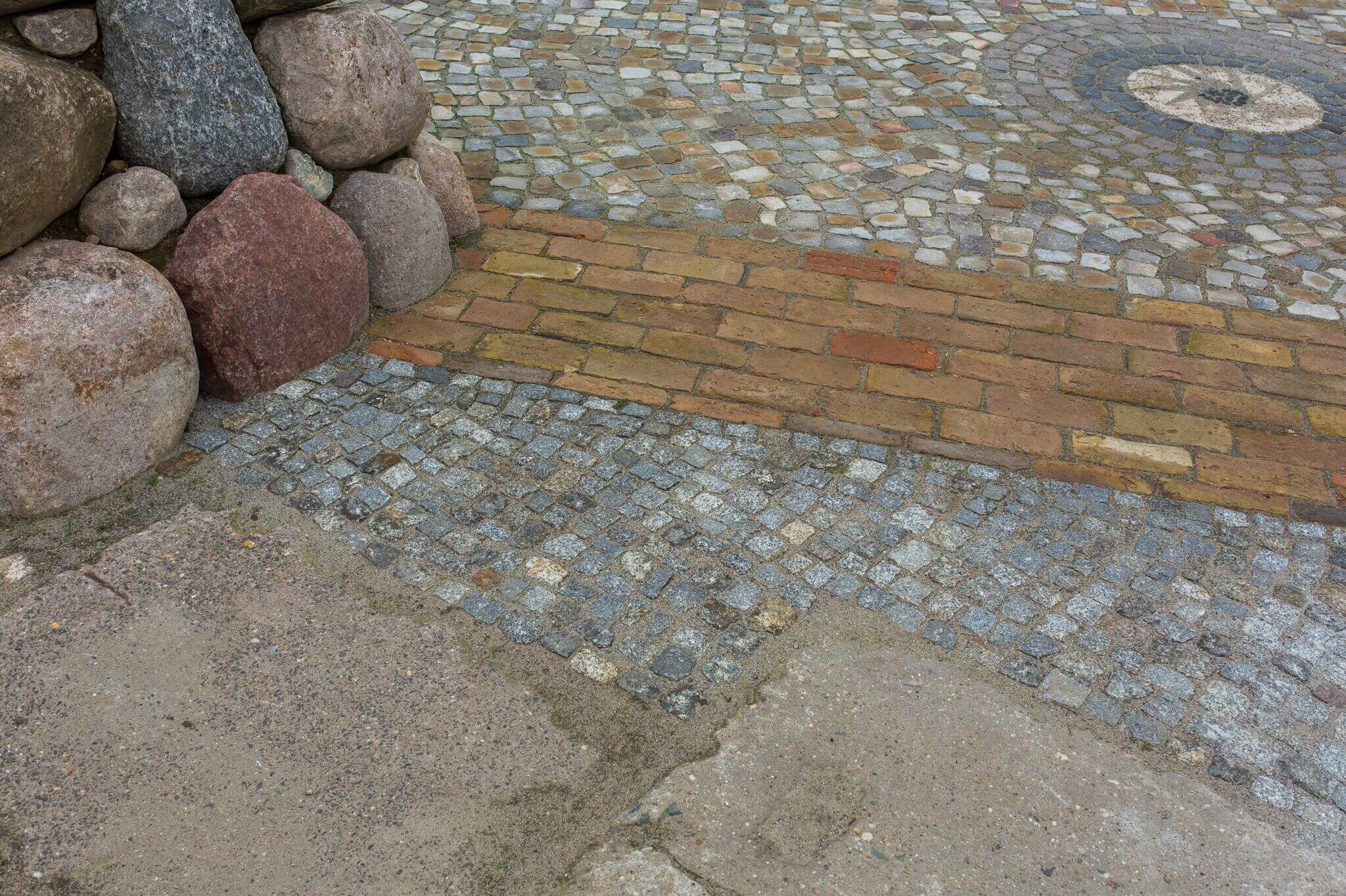 gebrauchtes granit mosaik 4-6 cm 1