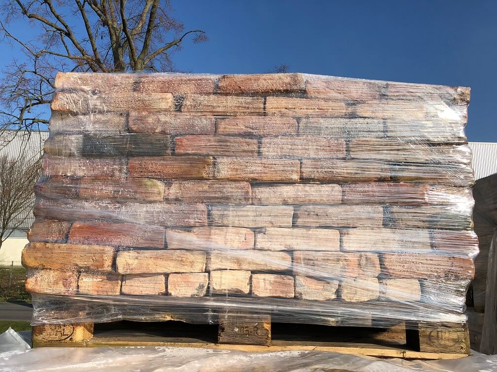 historische-ziegelsteine-bunt-reichsformat