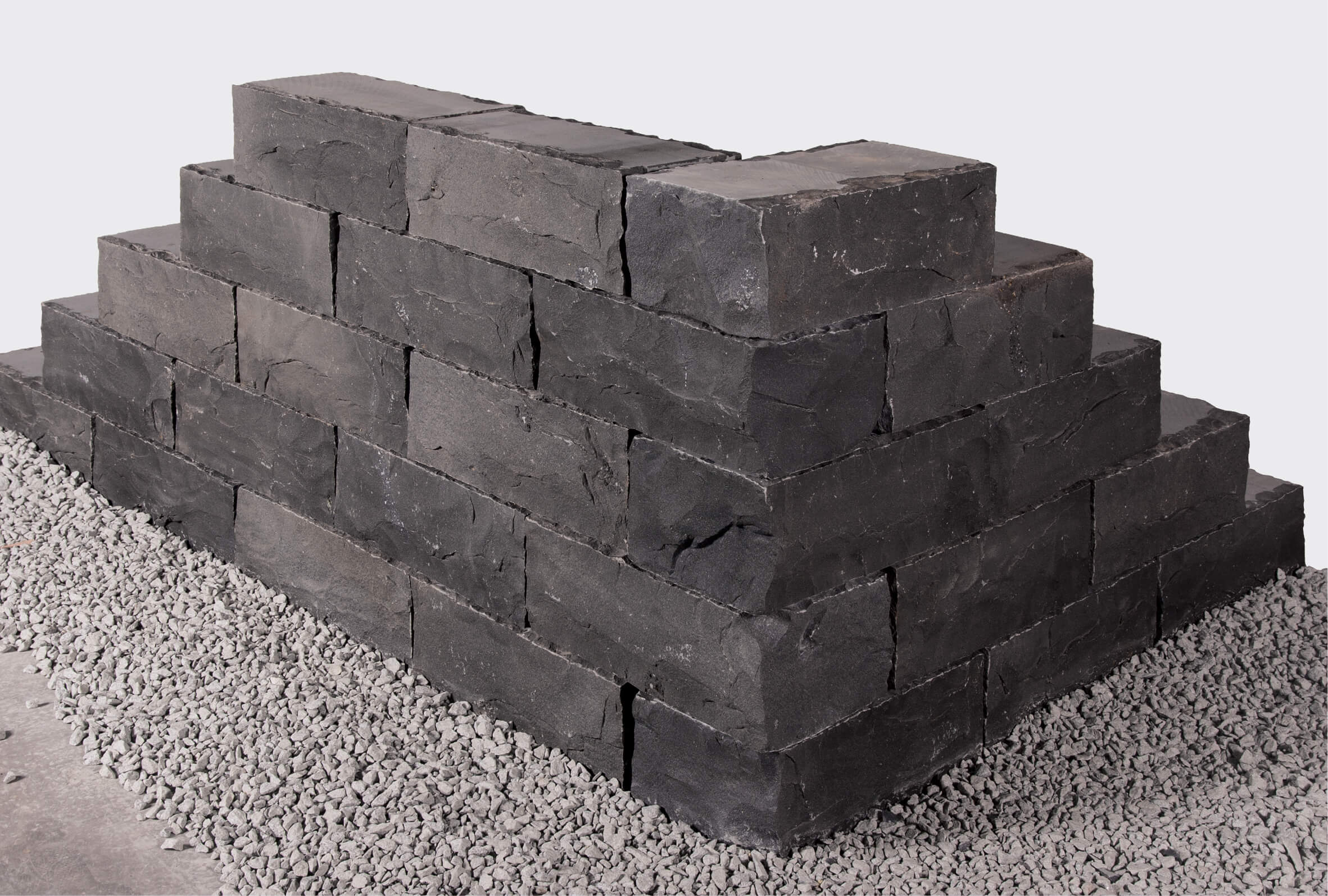 Basalt Klostermauerstein Mekong 15x20x40 cm schwarz