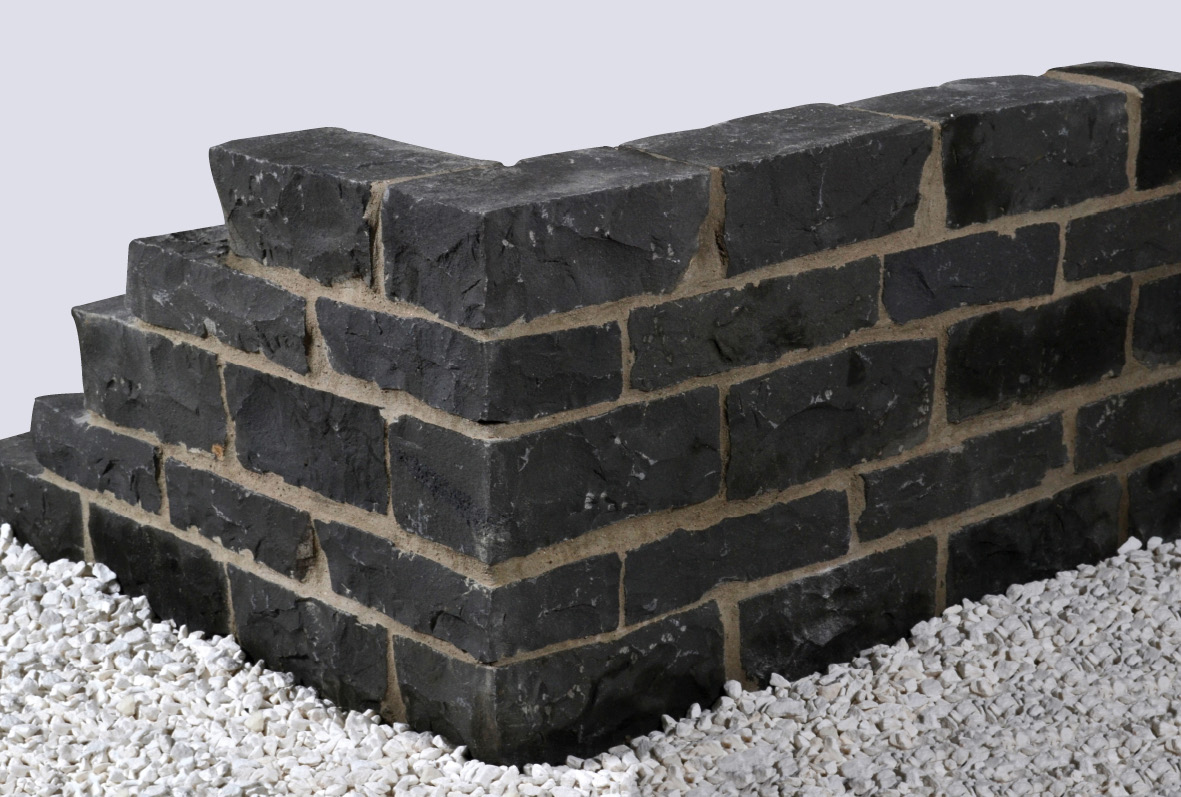 Basalt Mauerstein Mekong 20x20x40 cm schwarz