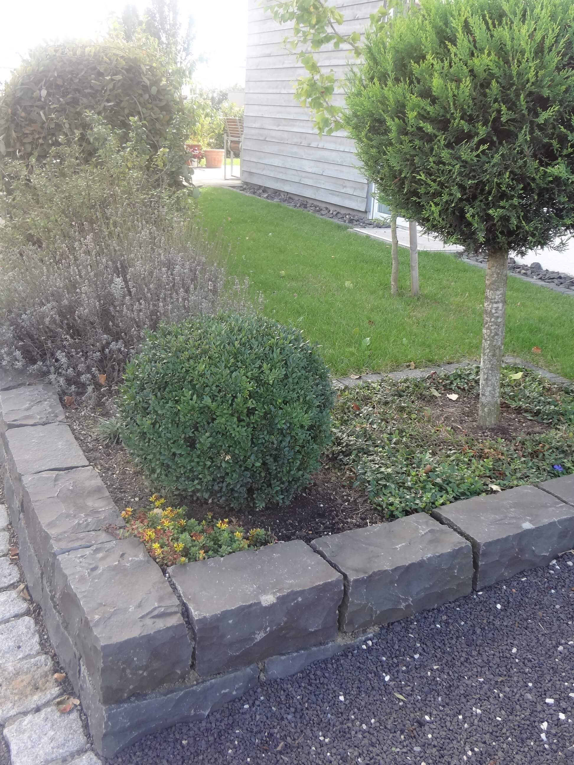 mauerstein basalt gespalten 2