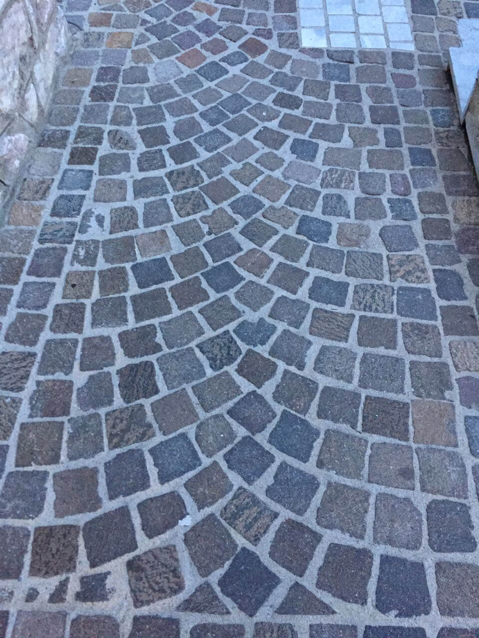 Porphyr Kleinpflaster 8-10 cm gespalten bunt