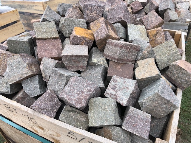 porphyr-kleinpflaster-bunt-gespalten-inkl.-kiste (2)