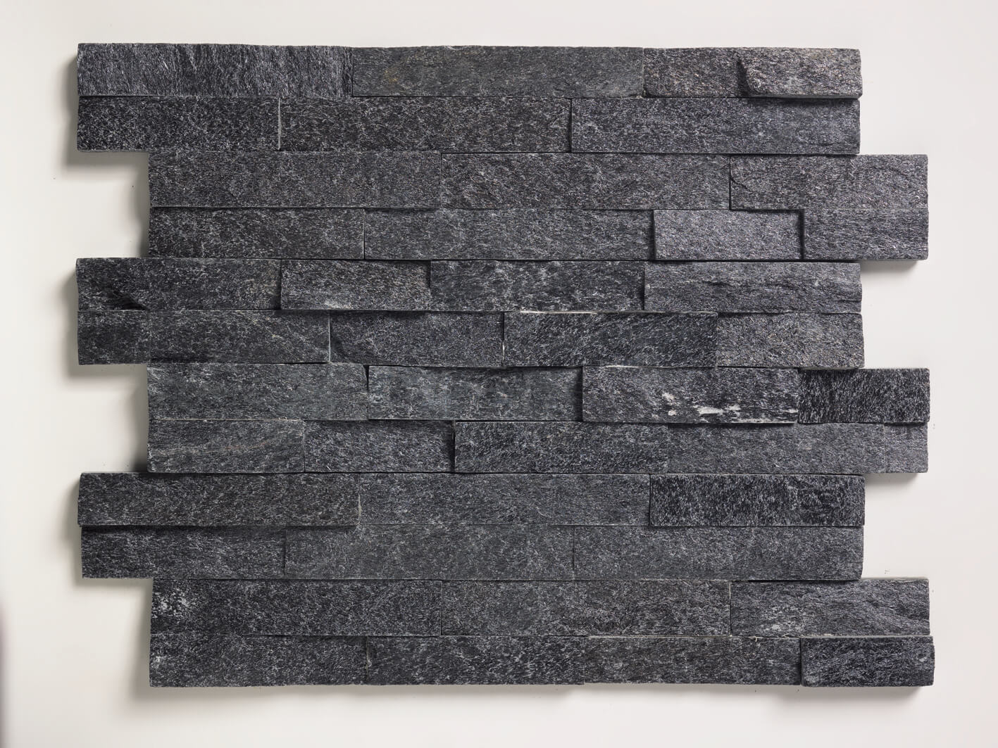 Quarzit Wandverblender Black Quarzite 60x15x1,5-2,5 cm