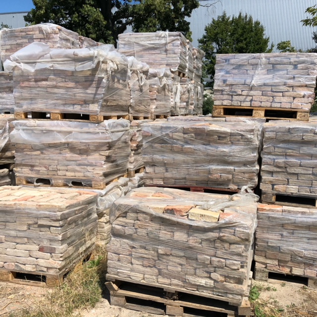 ziegelsteine-gebraucht-bunt-reichsformat-palettiert