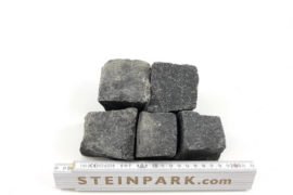 Neues Basalt Mosaikpflaster 4-6 cm Neues Basalt Mosaikpflaster 4-6 cm