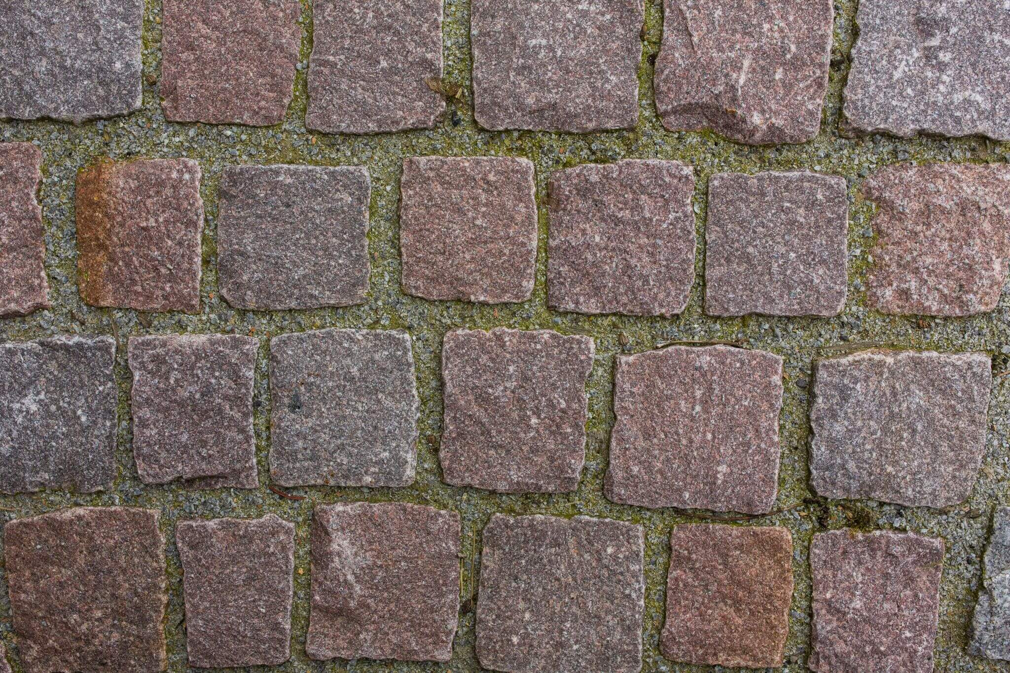 granit kleinpflaster rötlich 8-11 cm gespalten2