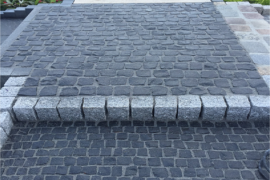 Neues Basalt Kleinpflaster 8-11 cm Neues Basalt Kleinpflaster 8-11 cm