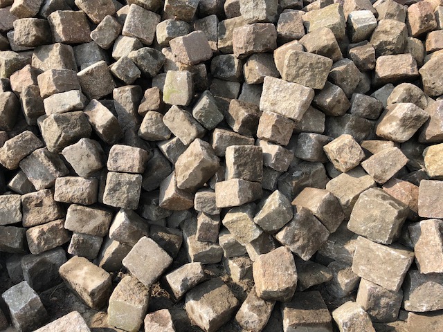 granit-großpflaster-gebraucht-bunt-box-a16 (2)