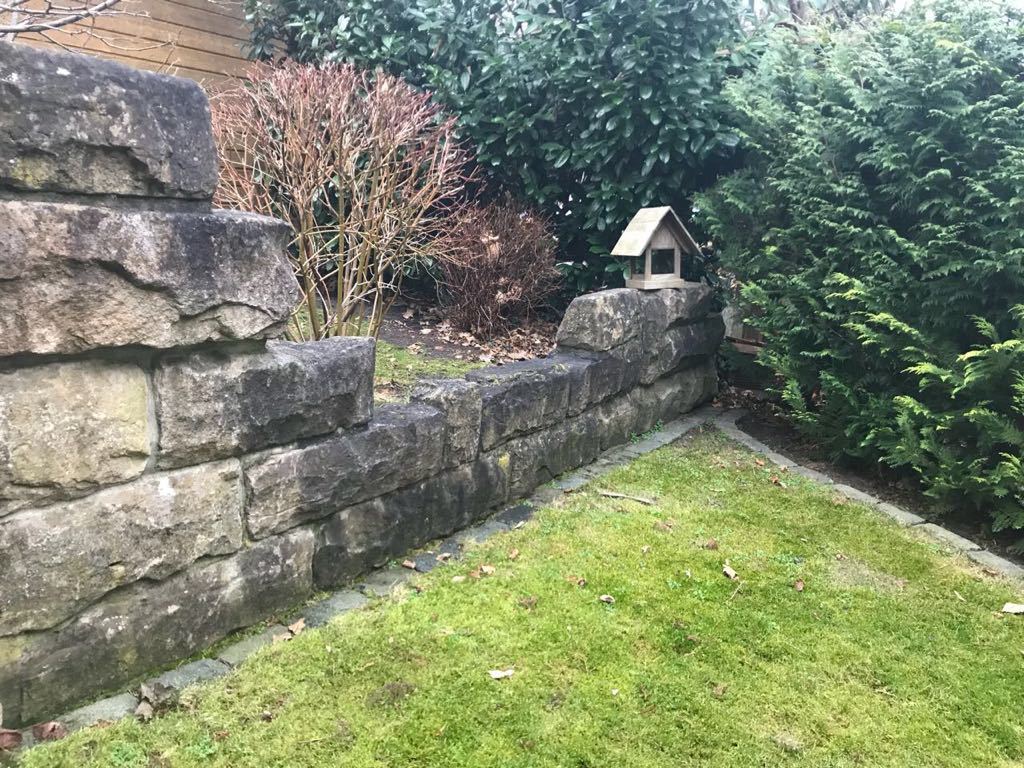 kalk-sandstein-mauersteine-gebraucht-grün-grau-box-a24 (2)