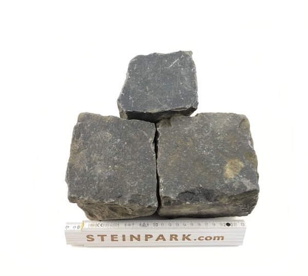 Gebrauchtes Basalt Kleinpflaster 8-11 cm regelmäßig
