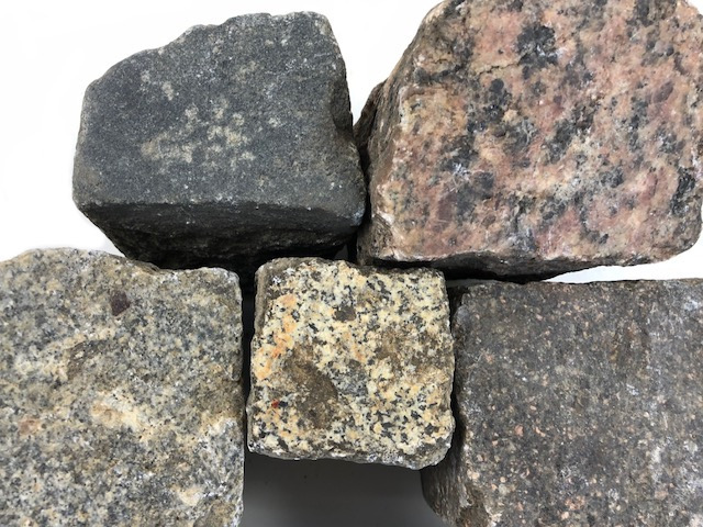 mosaikpflaster-gebraucht-bunt-gespalten-box30 (2)