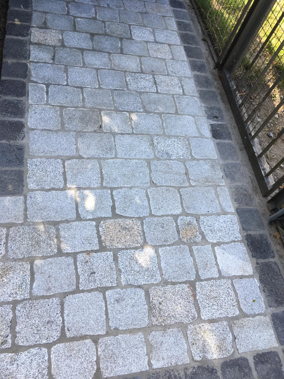 granit-großpflaster-gesägt-überwiegend-grau-schlacke (21)