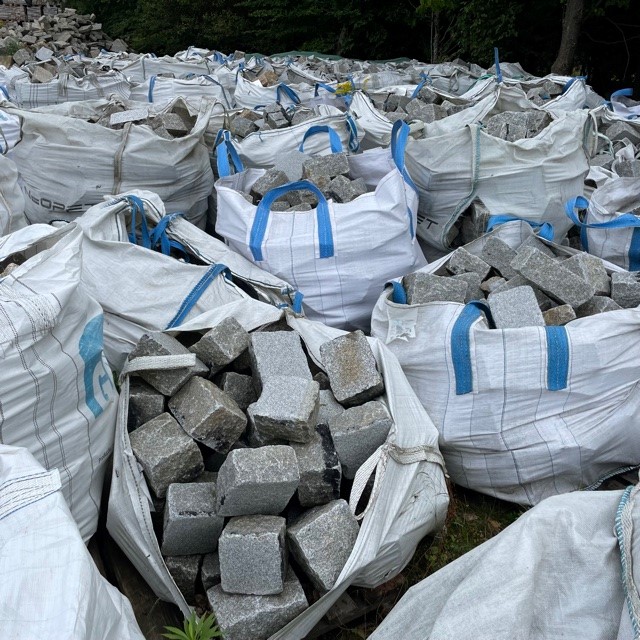 pflasterplatte-grau-gelb-12cm