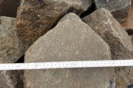 Gebrauchte Granit Bischofsmütze 20-25 cm Gebrauchte Granit Bischofsmütze 20-25 cm