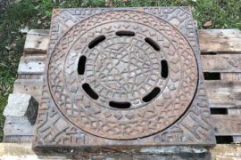 Historischer Schachtdeckel Historischer Schachtdeckel