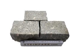 Granit Edel Kleinpflaster 15x10x9-10 cm grau gestockt Granit Edel Kleinpflaster 15x10x9-10 cm grau gestockt