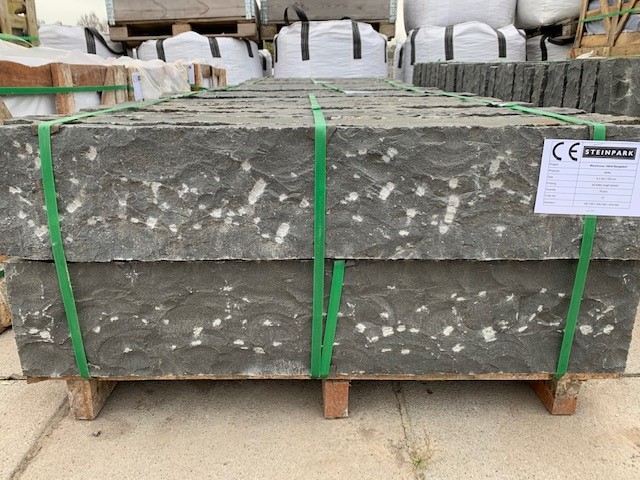 basalt-kantenstein-6x20x100-allseitig-gespalten-anthrazit