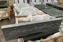 Basalt Kantenstein 6x25x100 cm anthrazit (6×100 cm) gesägt/gespalten Basalt Kantenstein 6x25x100 cm anthrazit (6×100 cm) gesägt/gespalten