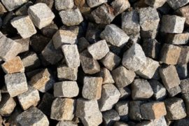 Neues Granit Kleinpflaster 8-11 cm Mittelkorn grau-gelb Neues Granit Kleinpflaster 8-11 cm Mittelkorn grau-gelb