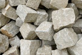 Neues Granit Kleinpflaster 8-11 cm gelblich-beige Neues Granit Kleinpflaster 8-11 cm gelblich-beige