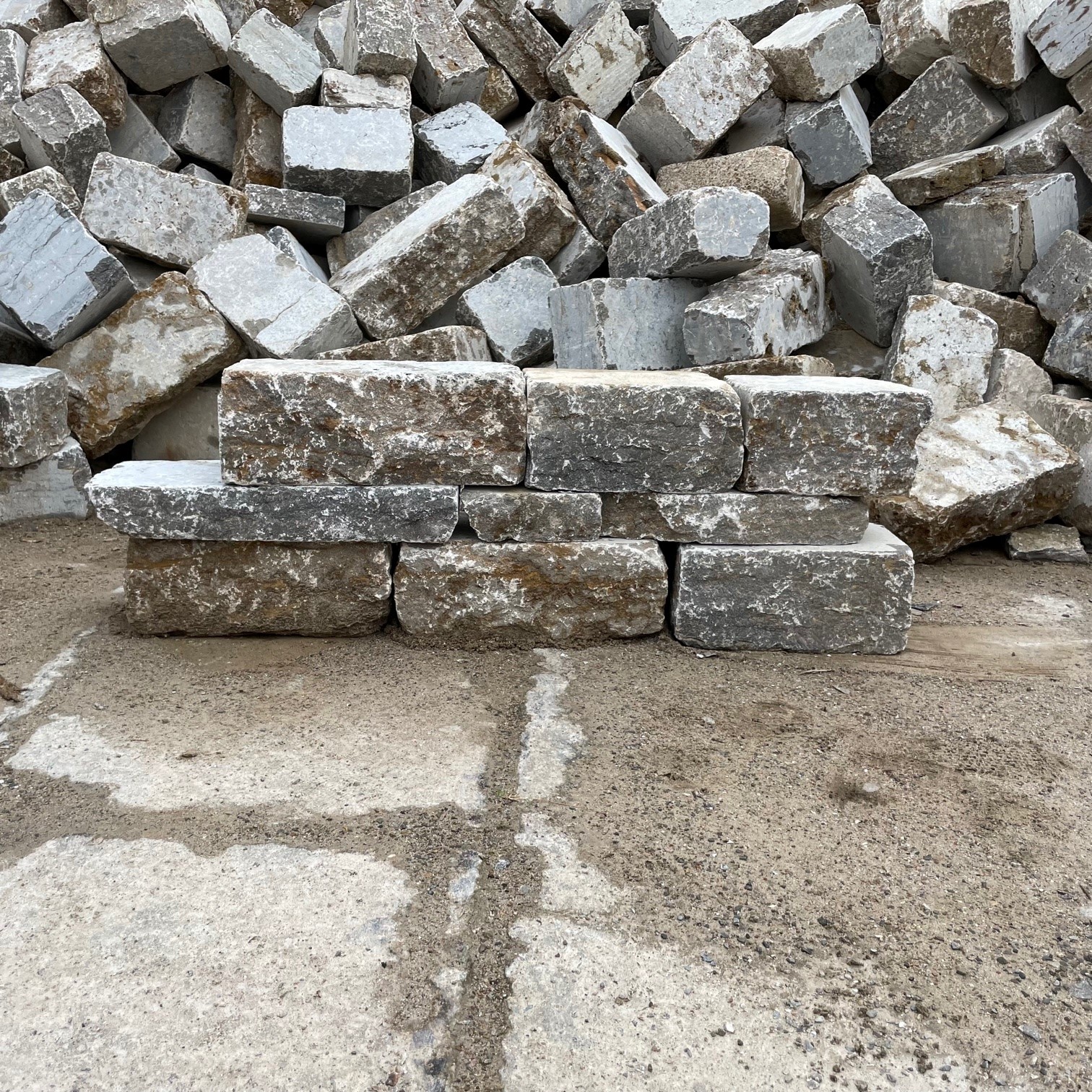 Muschelkalk Mauerwerk 8-25×15-25×20-60 cm Lagerfugen gesägt