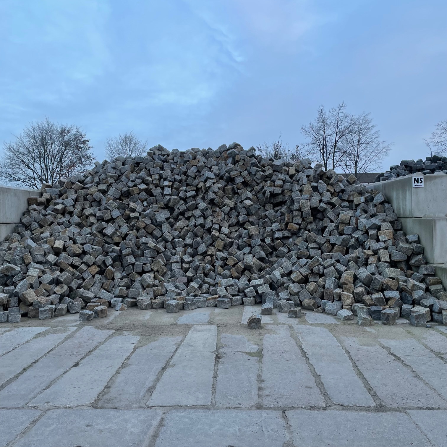 granit-großpflaster-gebraucht-grau-gelb-n5-1