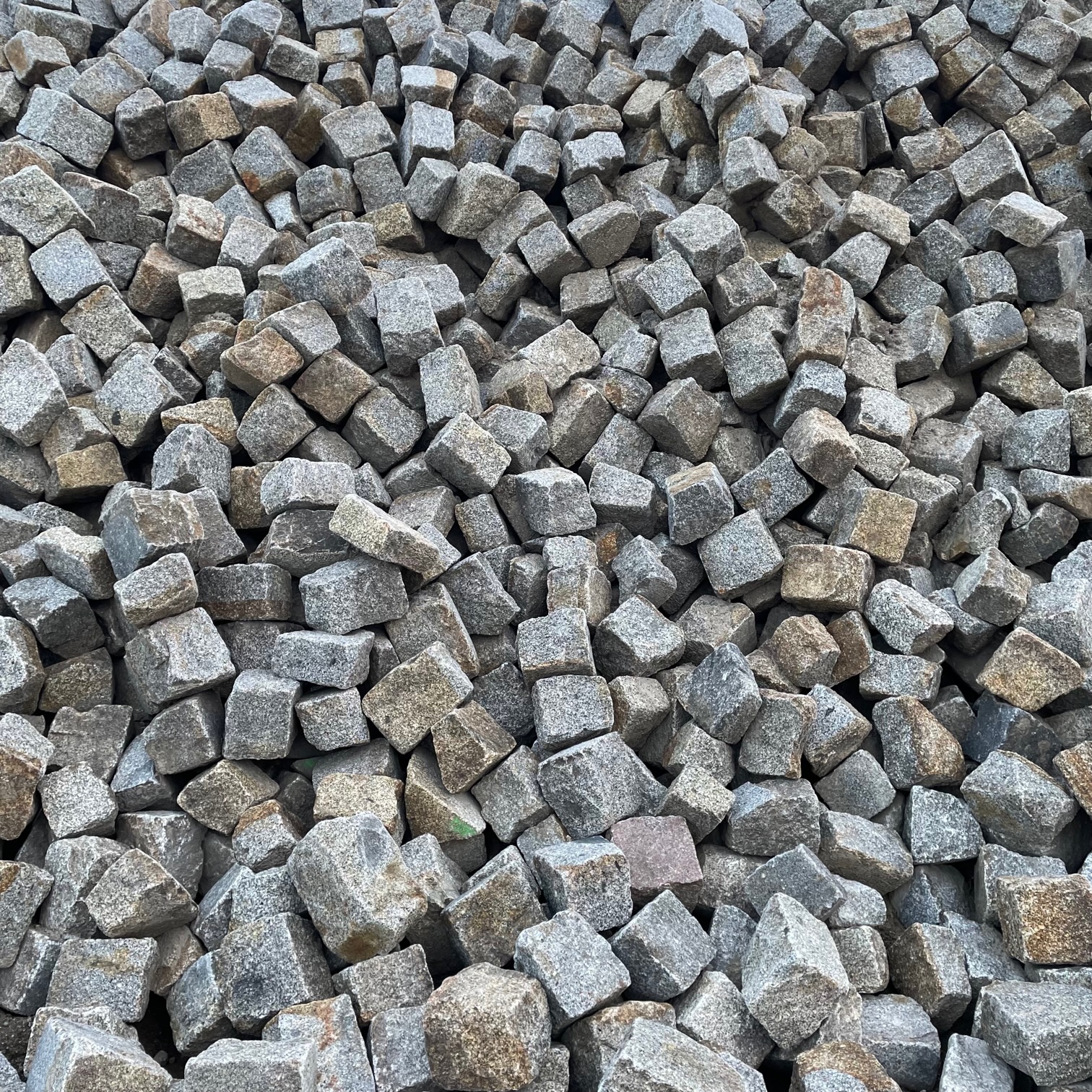 Gebrauchtes Granit Großpflaster grau-gelb