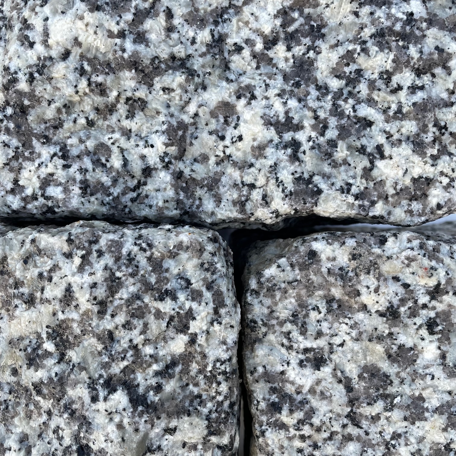 Neues Granit Großpflaster 15-17 cm hellgrau Mittel-Grobkorn