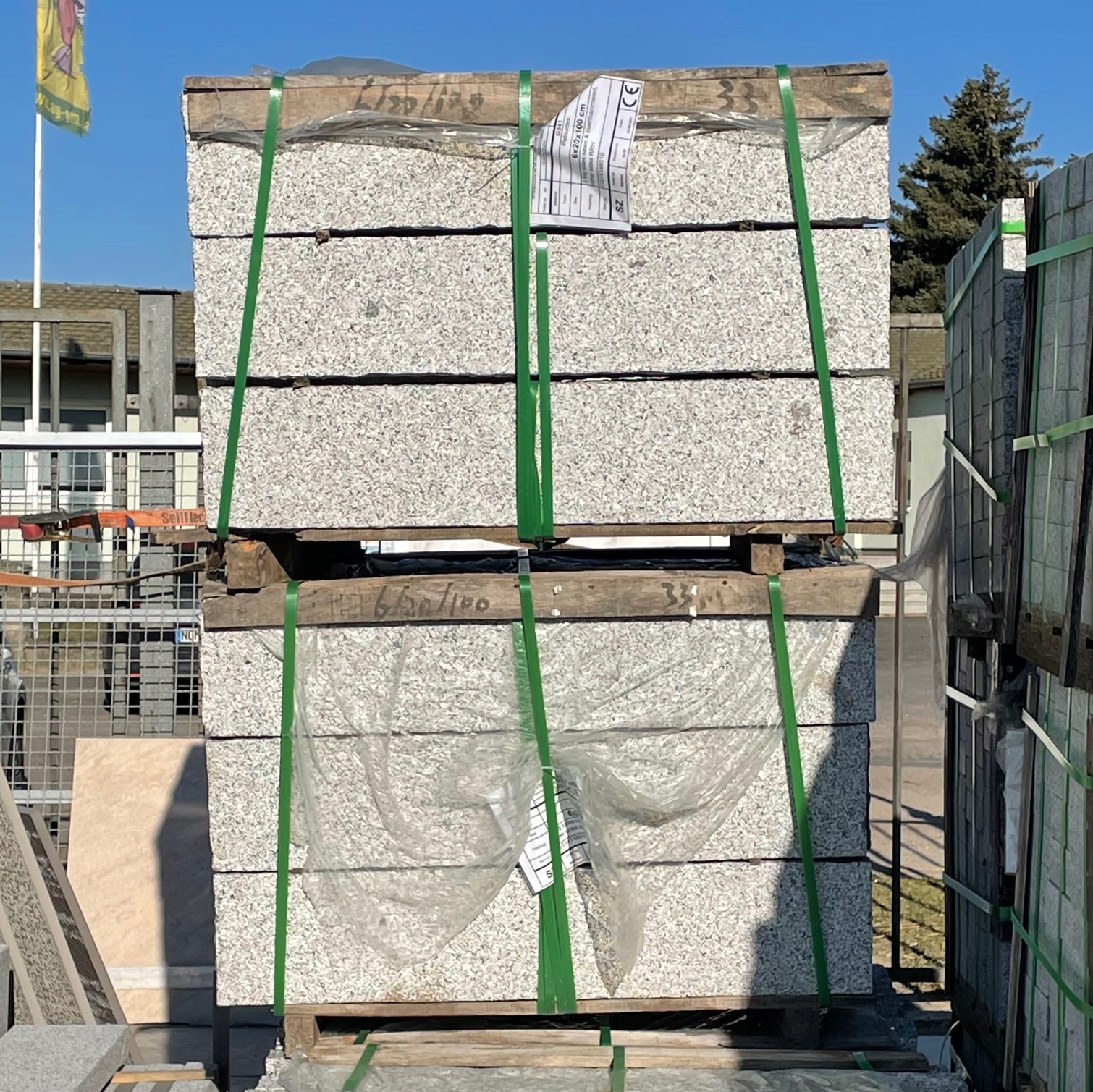 Granit Kantenstein Daba 6x20x100 cm grau