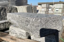 Gneis Klostermauerstein Himalaya 15x15x25-50cm, silbergrau-liniert RESTPOSTEN Gneis Klostermauerstein Himalaya 15x15x25-50cm, silbergrau-liniert RESTPOSTEN