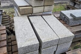 Granit Blockstufe Daba-T 15x35x100 cm hellgrau