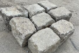 Gebrauchtes Granit Kleinpflaster 8-11 cm überwiegend grau/hellgrau Gebrauchtes Granit Kleinpflaster 8-11 cm überwiegend grau/hellgrau