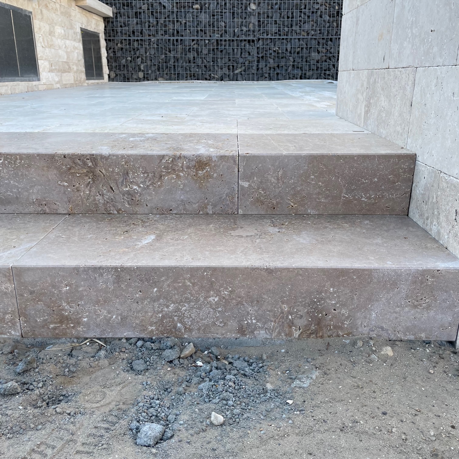 travertin-blockstufe-mokka-15-35-100-1