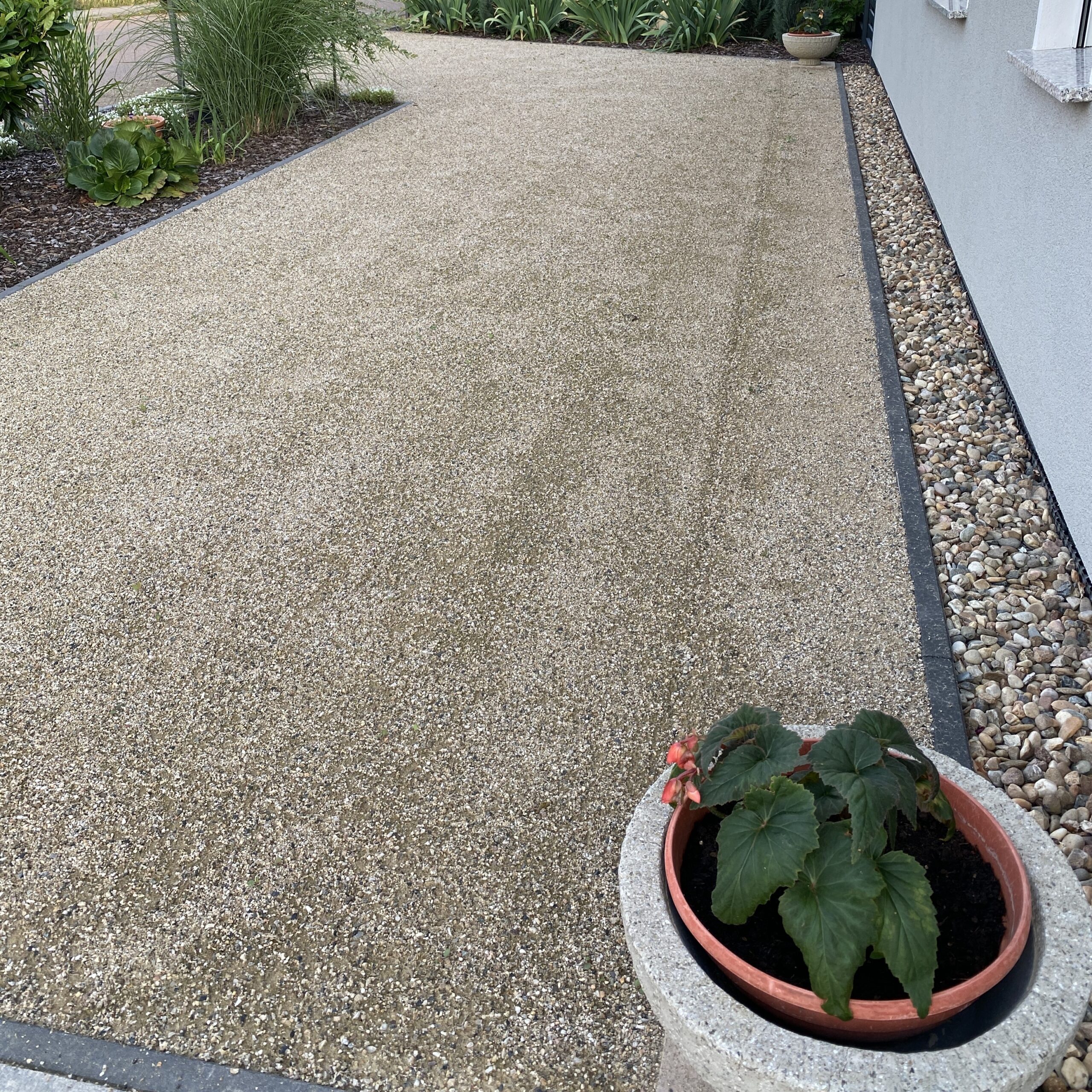 Wassergebundene Wegedecke 0-5 mm Schlossparkmischung gelblich