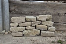 Gebrauchtes Kalk-Sandstein-Schichtmauerwerk Gebrauchtes Kalk-Sandstein-Schichtmauerwerk