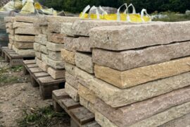 Quarz-Sand Kantenstein Golden Sun 7-9x20x100 cm mint-grün-gelb