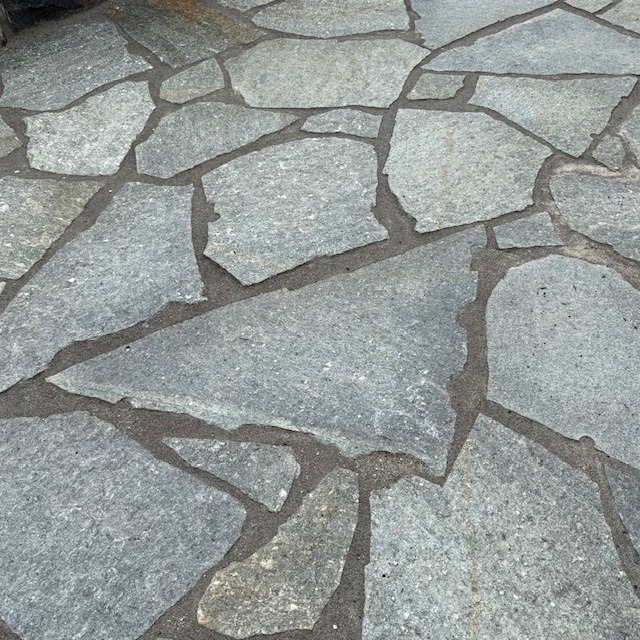 gneis-torino-polygonalplatte-grau