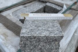 Granit Edelgroßpflaster 15x15x8 cm hellgrau Granit Edelgroßpflaster 15x15x8 cm hellgrau