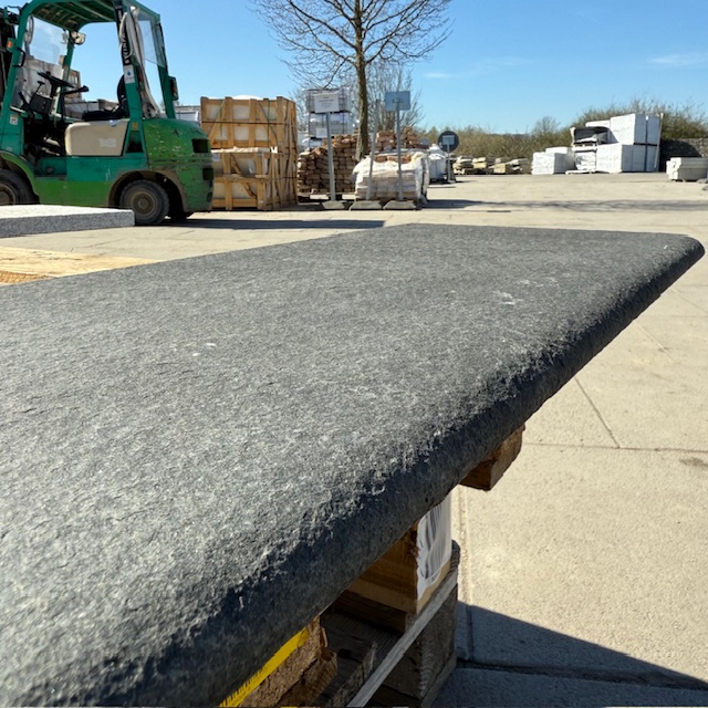 Mekong-Black-Poolplatte2