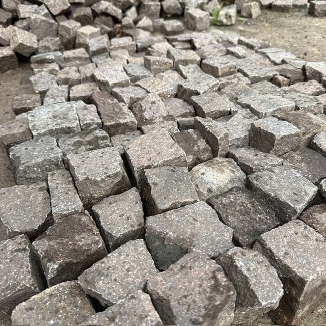 porphyr-mosaikpflaster-gebraucht-rot-braun-bunt1