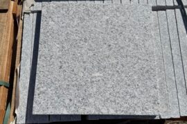 Granit Terrassenplatte Daba 50x50x4 cm hellgrau