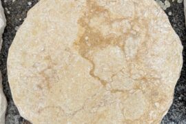 Kalkstein Trittplatte Catrina 25-40 cm